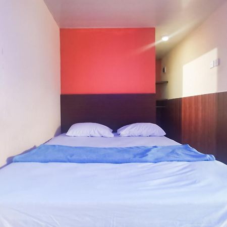 Hotel Container Inn Mitra Reddoorz Gadok 外观 照片