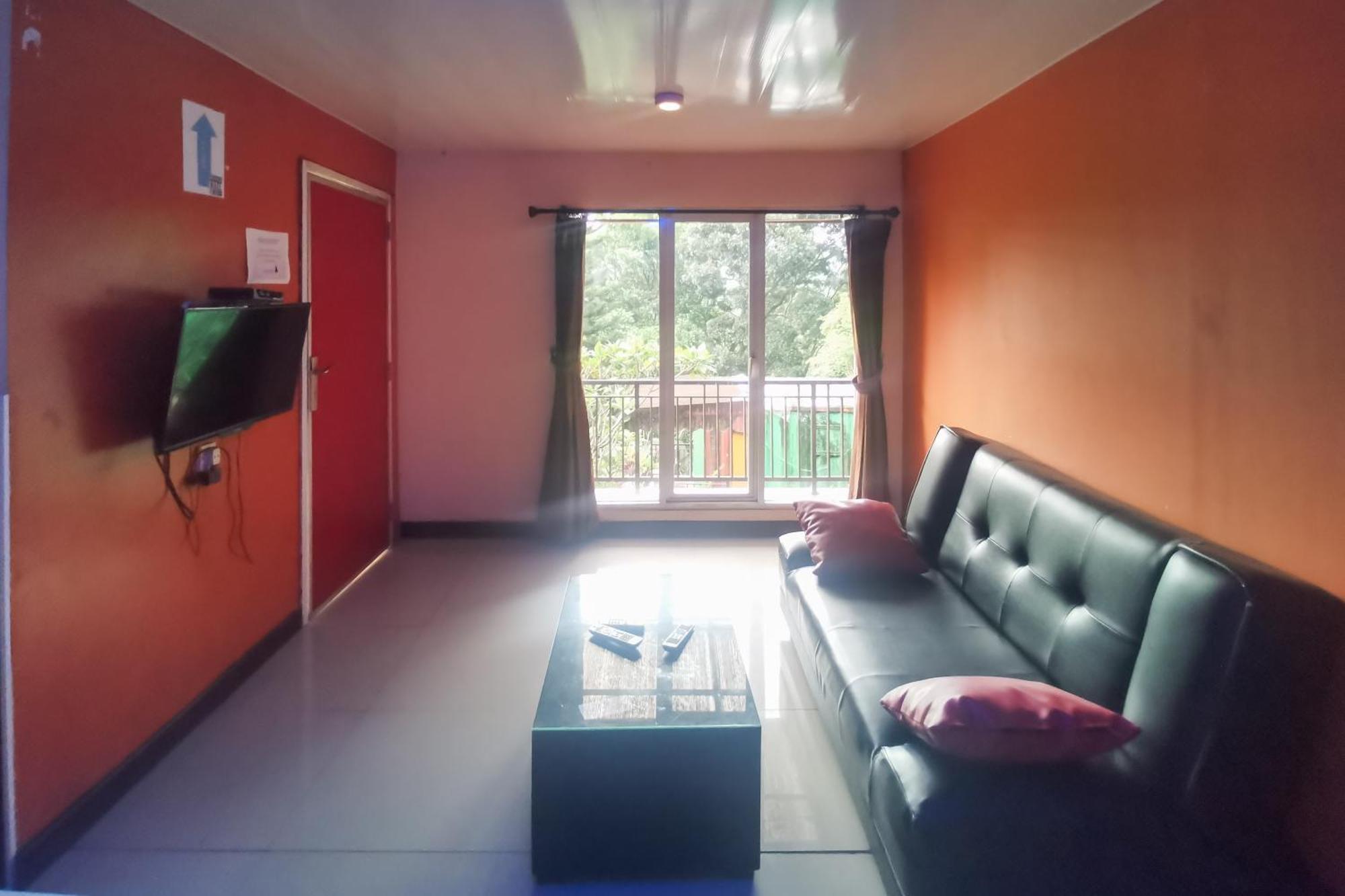 Hotel Container Inn Mitra Reddoorz Gadok 外观 照片